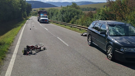 Tragická nehoda pri Tarnove: Po zrážke s autom zomrel 75-ročný cyklista
