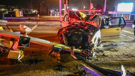 V Košiciach havaroval vodič s viac ako dvoma promile. Narazil do semaforu