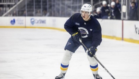 Ďalší Slovák neprežil škrty. PEKARČÍK skončil v kempe NHL