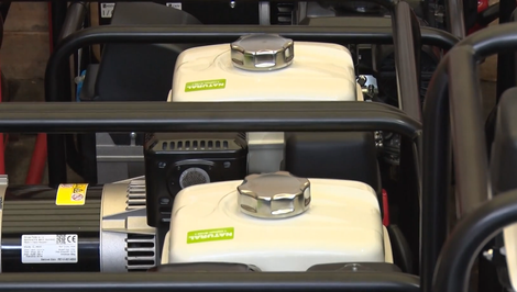 Slováci zbierkou pomáhajú Ukrajine: z Trenčína vyrazil prvý kamión generátorov