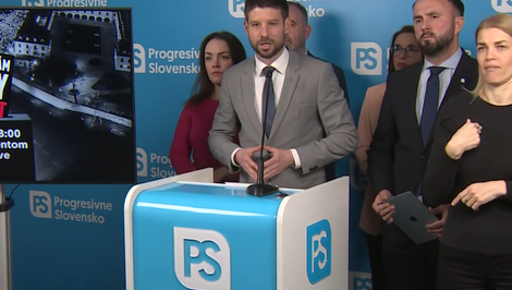 Šimečka zvoláva protest pred parlamentom. Varuje pred zrušením voľby poštou