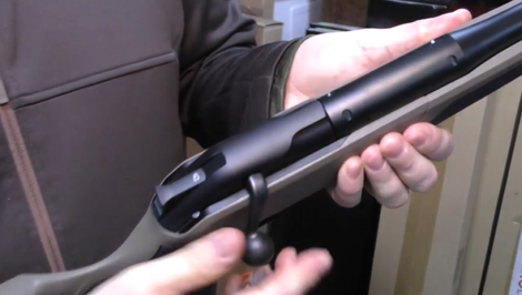 Dramatické chvíle v dome: Muž sa postrelil do hrudníka nelegálne držanou zbraňou