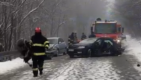 Pri hromadnej nehode sa zranili tri osoby vrátane dieťaťa