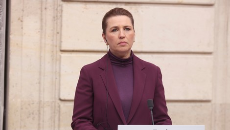 Európa musí okamžite posilniť vojenskú obranu, aby bola menej závislá od USA, uviedla Frederiksenová