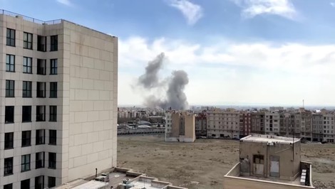 USA opäť zaútočili na Irán, výbuchy hlásili aj z Teheránu