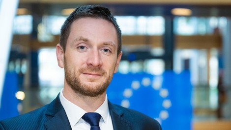 Prieskum JOJ 24: Republika je už tretia, Smer stráca. SNS stále pred bránami parlamentu