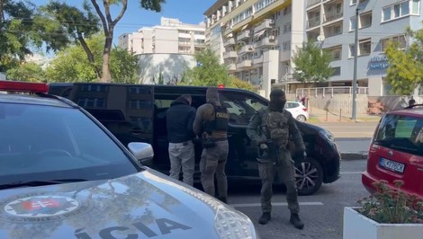 Zo Slovenska si spravili dojnú "kravu". Polícia rozbila bankomatovú mafiu