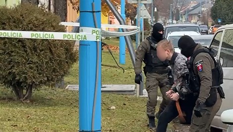Polícia preverí každý detail. Na gymnáziu v Spišskej Starej Vsi zrekonštruujú vražedný útok