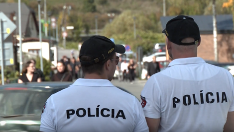Desivé vyhrážky v škole na východe Slovenska: Žiak (14) hovoril o zabíjaní, polícia ho obvinila