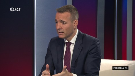 Drucker v Politike 24: S premiérom sa v názoroch rozchádzame. Aj v otázke 17. novembra