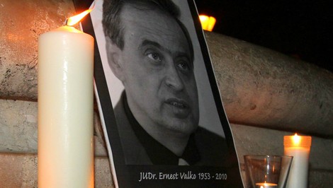 Vražda Ernesta Valka sa vrátila pred súd. Jeho dcéra poukazuje na rozpory vo vyšetrovaní