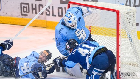 Nitra vynulovala Slovan na jeho vlastnom ľade, Belasí strelecky vyhoreli