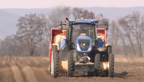 Farmári sa už môžu uchádzať o zelenú naftu. Kde a ako si podať žiadosť?