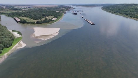 Na vodomernej stanici Štúrovo zaznamenali historické minimum Dunaja