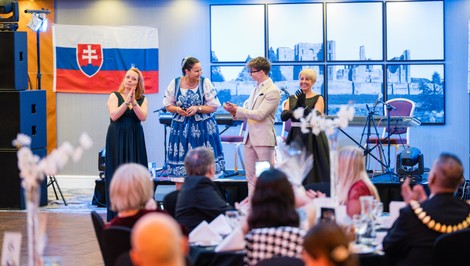 Anglické mesto Kenilworth spojilo dva bratské národy. Slováci a Česi sa bavili až do skorého rána