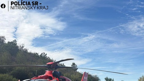 Vážna nehoda pri Kamenici nad Hronom: Zrazili sa dva motocykle s autom, zasahoval aj vrtuľník