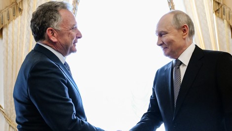 Witkoff schytal kritiku za podlizovanie sa Putinovi. „Je to chladnokrvný vrah,“ odkázal senátor