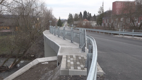 Hnúšťa má nový most za trištvrte milióna. Desiatky ďalších v kraji čakajú na opravu