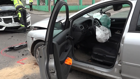 Na východe Slovenska havarovalo auto plné tínedžerov, šofér nemal vodičák