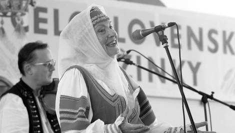 Zomrela Darina Laščiaková. Legendárna interpretka ľudových piesní a etnografka mala 94 rokov