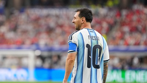 Futbalový kúzelník udrel aj druhýkrát. MESSI strelil Rakúšanom oba góly