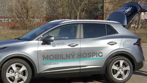 Mobilný hospic z novozámockej nemocnice pomáha pacientom prežiť posledné dni doma