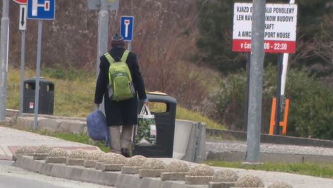 Tehotná žena bez domova odmieta pomoc, odborníci volajú po systémových zmenách