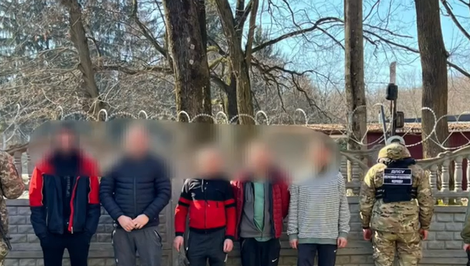 Ukrajinci chceli nelegálne prekročiť hranice Slovenska. Policajtom tvrdili, že idú na piknik