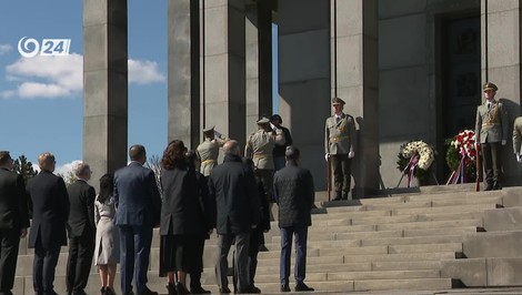 Politici si uctili padlých vojakov na Slavíne. Zdôraznili, že mier nie je samozrejmosť