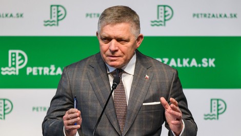 Fico ostro útočí na PS: Je „tisíckrát nebezpečnejšie“ ako Republika
