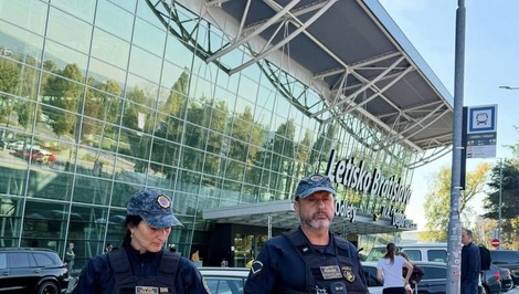 Na bratislavskom letisku bude viac policajtov. Pomáhať budú aj tí mestskí