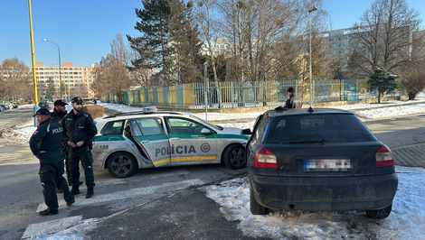 Policajná naháňačka v Košiciach: Auto s prešovskou ŠPZ unikalo pred políciou