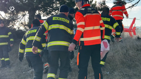 Leteckí záchranári nevedia pristáť pri nemocnici. Pacienti strácajú čas a komfort