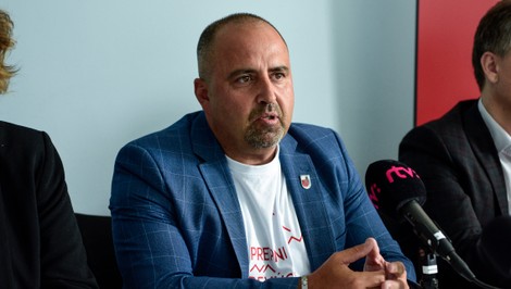 Primátor Revúcej opätovne čelí obvineniu z marcovej jazdy pod vplyvom