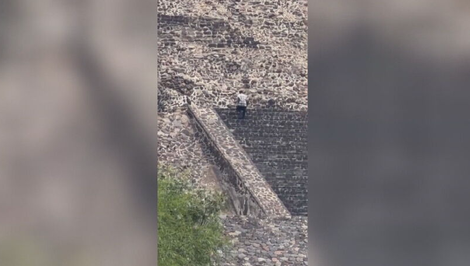 Streľba pri slávnych pyramídach: Muž zastrelil turistku a ďalších zranil