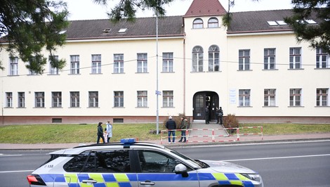 Rodičia si po streľbe si prišli po deti: Ráno ich odovzdáte do školy a bojíte sa, hovorí vystrašená mamička