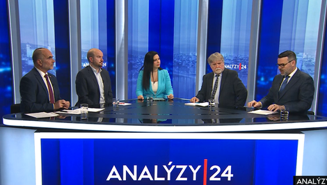 Analýzy 24: Rok 2025. Pokus o prevrat, vulgarizmy v parlamente a hľadanie spoločnej reči