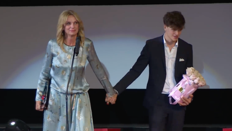 Jediný syn Chýlkovej a Krausa ušiel z Česka! Herečka vôbec netuší čo robí!