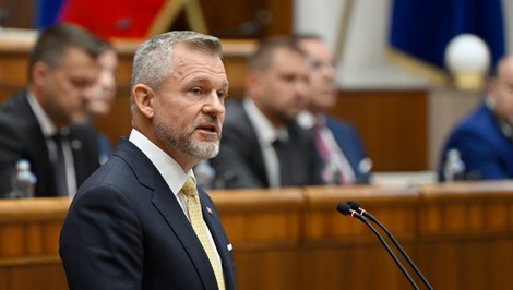 Prezident podpísal novelu rozpočtových pravidiel. Štát aj samosprávy čakajú zmeny