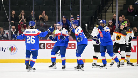 Slováci si pripísali prvú výhru, Chrenko hattrickovým hrdinom