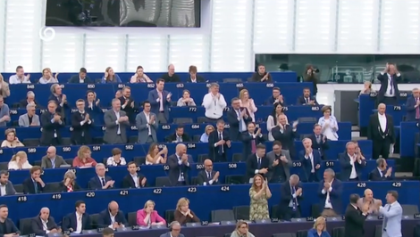 „Pošlite ich späť,“ znelo v europarlamente. Únia schválila prísnejšie pravidlá pre migrantov