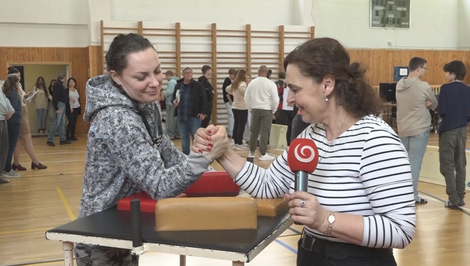 Kto má v rukách viac sily? Reportérka TV JOJ si vyskúšala súťaž v pretláčaní