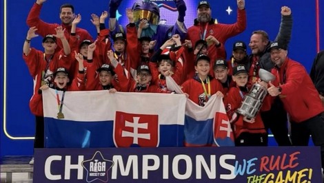 Výsledok, ktorý ide do sveta. Malí slovenskí hokejisti získalo ZLATO