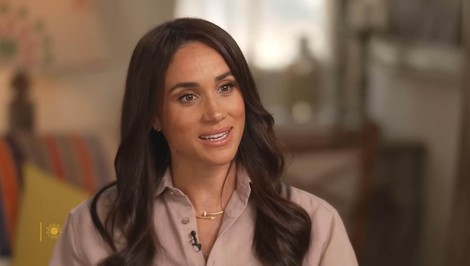 Meghan Markle pod paľbou kritiky: Jej tím mal ZASTRAŠOVAŤ novinárov!
