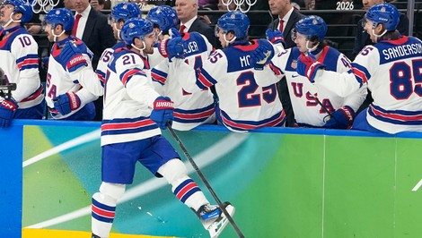 Duel začal nervózne, Amerika vedie 1:0