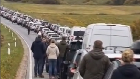 Sociálnymi sieťami sa šíri hoax o migrantoch z Ukrajiny. Čo sa deje na hraniciach?