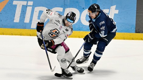 Slovan nedokázal využiť šancu na postup, semifinálová séria sa sťahuje do Košíc