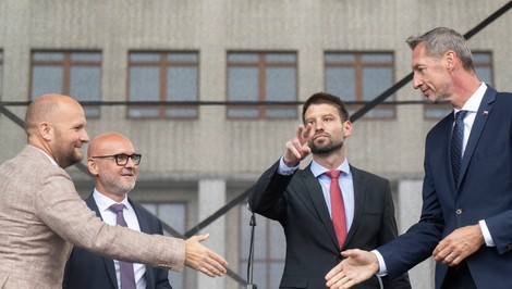 Voľby by vyhralo PS, Demokrati rastú. V prieskume sa prvýkrát objavila aj strana Zoroslava Kollára