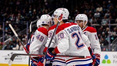 Slafkovský žiaril, Fehérváry prehral, Nemec iba na tribúne