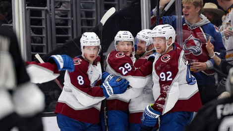 Toews rozhodol o výhre Colorada nad Los Angeles